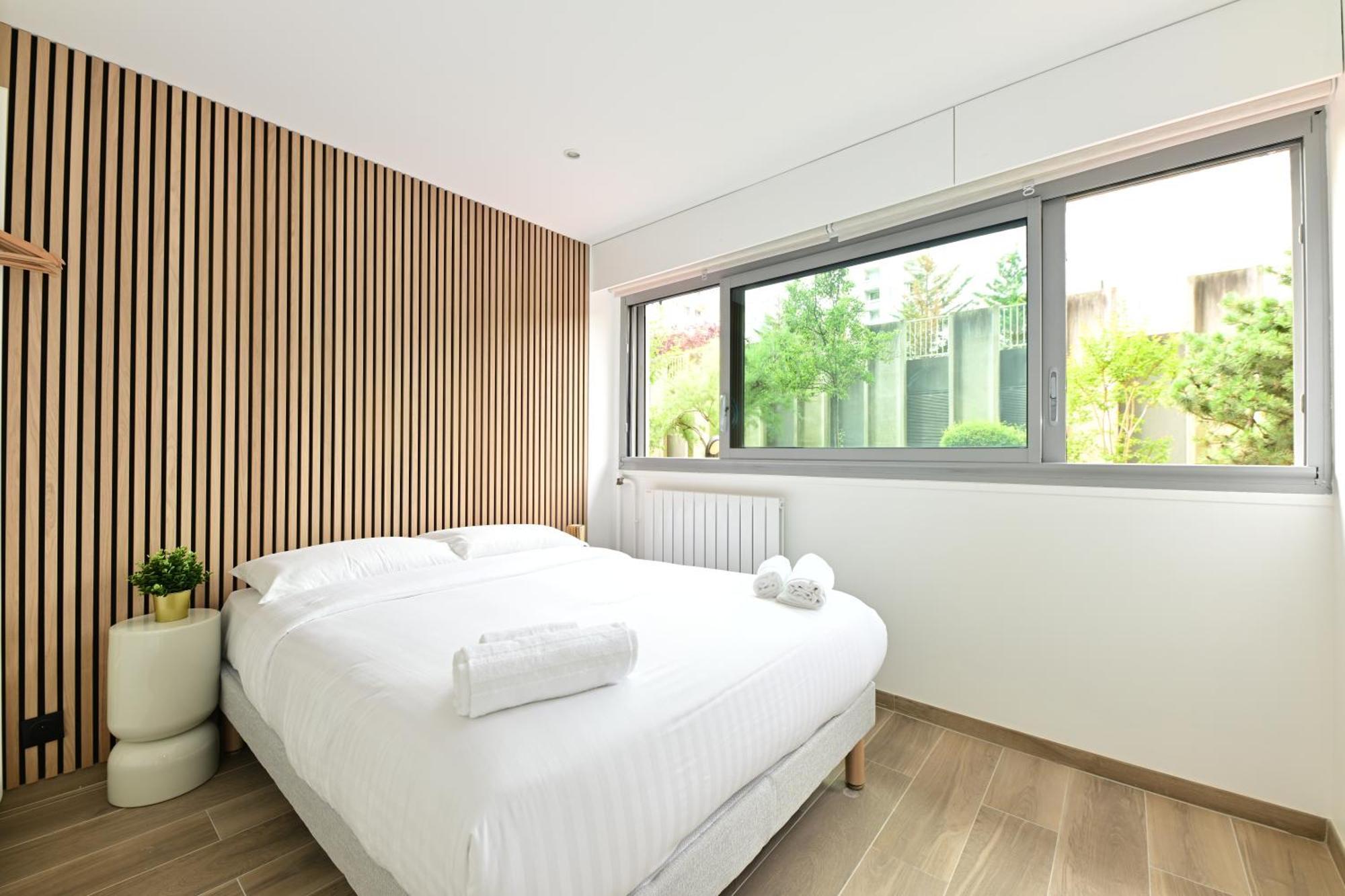 Apartment Climatise Porte Versailles *